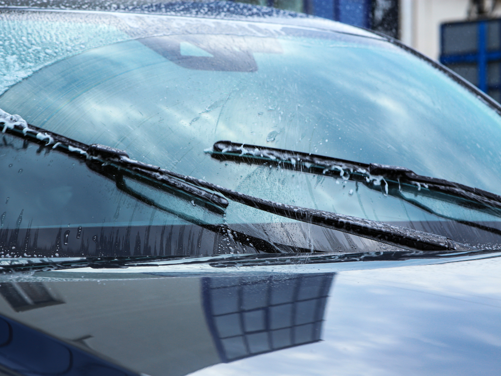 Przygotowanie auta na Wszystkich Świętych - sprawdź zanim wyruszysz w drogę 12 Makurat Serwis wycieraczki