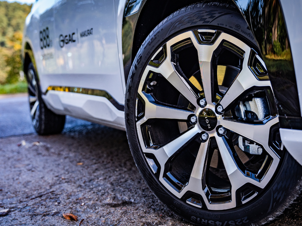 AION V - SUV stworzony z myślą o komforcie. Już teraz dostępny w Gdańsku 12 gac makurat aion v 15