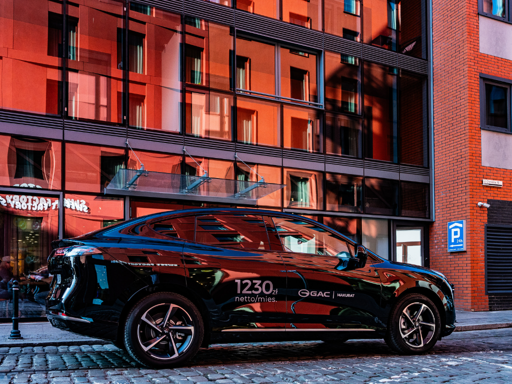 Hyptec HT - niezwykle niezwykły SUV. Dostępny w Trójmieście 10 Hyptec HT w mieście