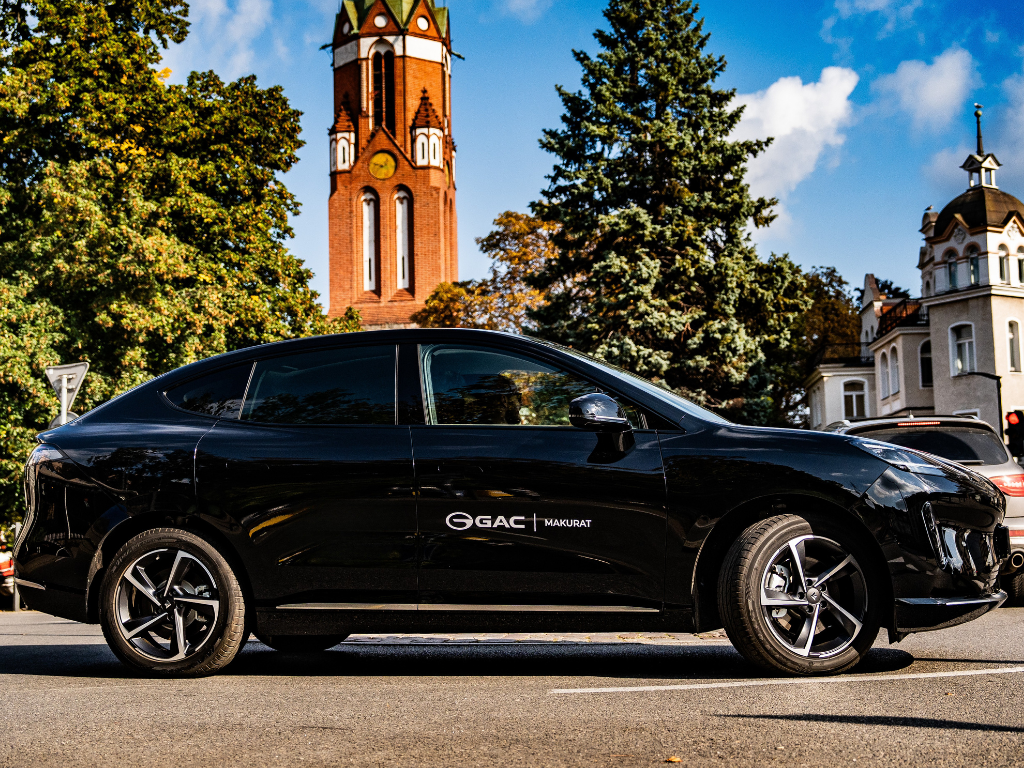 Nowe auto elektryczne już od 699 złotych netto miesięcznie? Sprawdź wynajem długoterminowy na Aion V i Hyptec HT w GAC Makurat Gdańsk 12 GAC Makurat Gdańsk wynajem długoterminowy 4