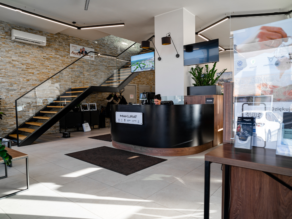 Tesla Approved Body Shop Pępowo - Autoryzowany Serwis Blacharsko-Lakierniczy 11 Makurat Serwis Tesla Body Shop Pępowo 6