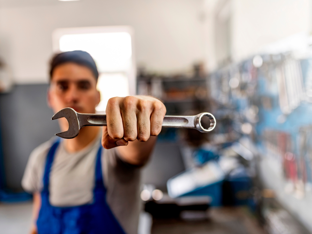 Tesla Approved Body Shop Pępowo - Autoryzowany Serwis Blacharsko-Lakierniczy 8 Makurat Serwis Tesla Body Shop Pępowo 2