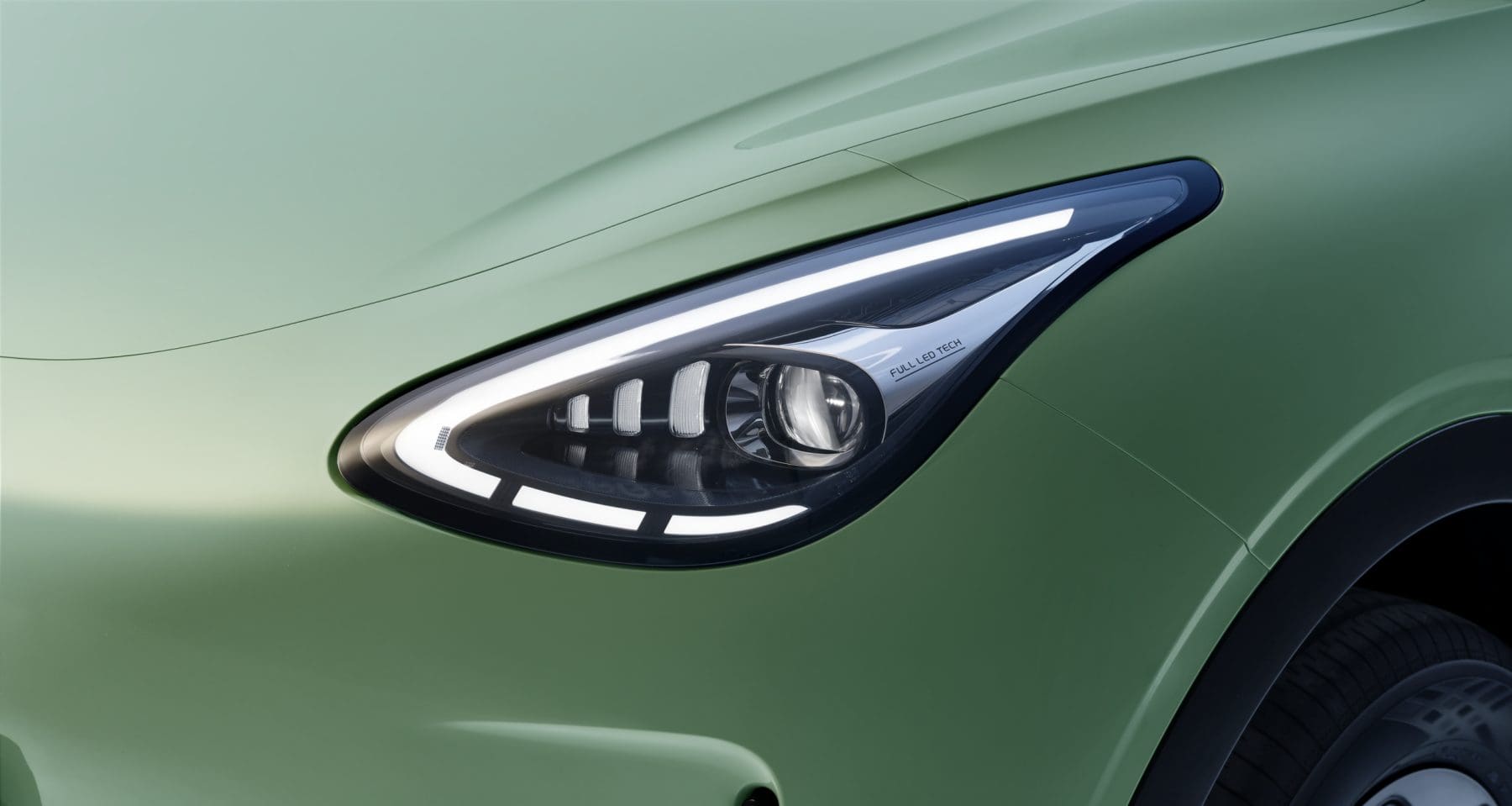 Trójwymiarowy reflektor LED Geely E2
