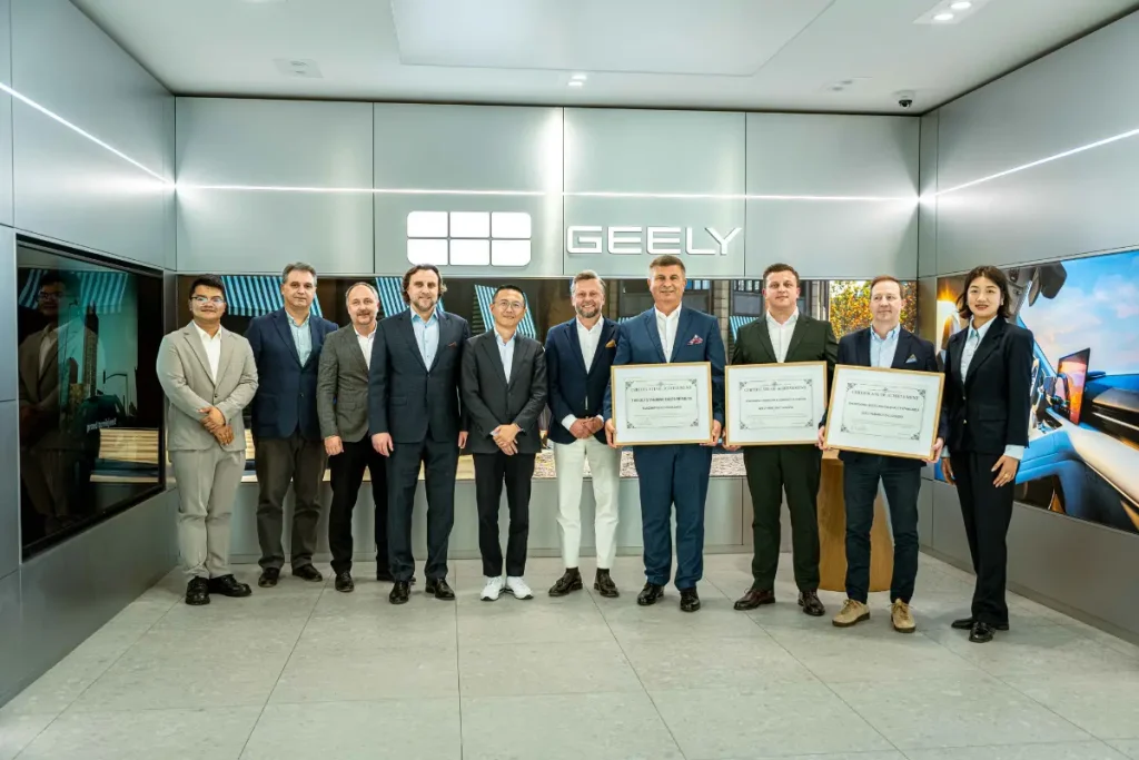 Zespół Geely Makurat Trójmiasto podczas wręczenia wyróżnienia